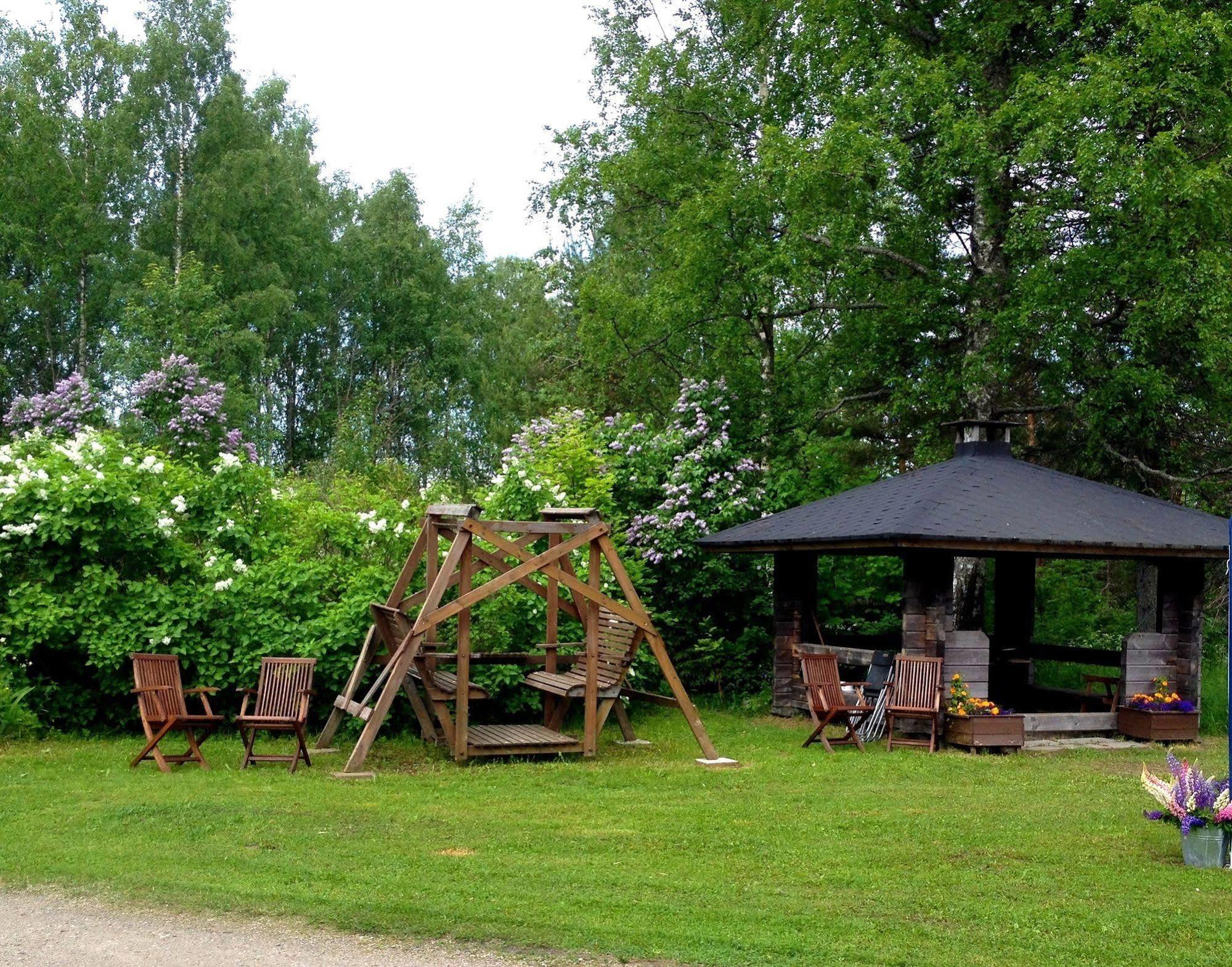 Vanhan Koulun Majatalo-Old School Guest House Kolinkylä Exteriér fotografie