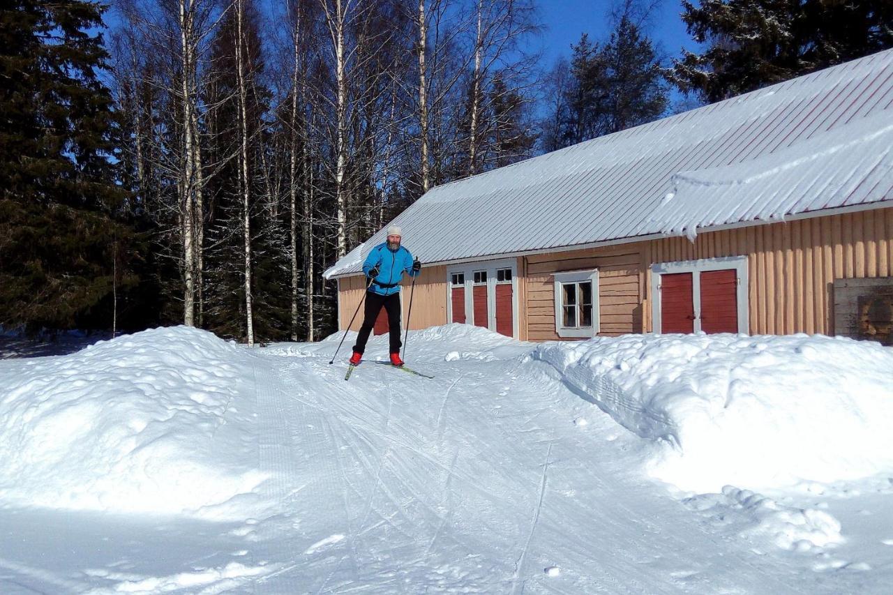 Vanhan Koulun Majatalo-Old School Guest House Kolinkylä Exteriér fotografie